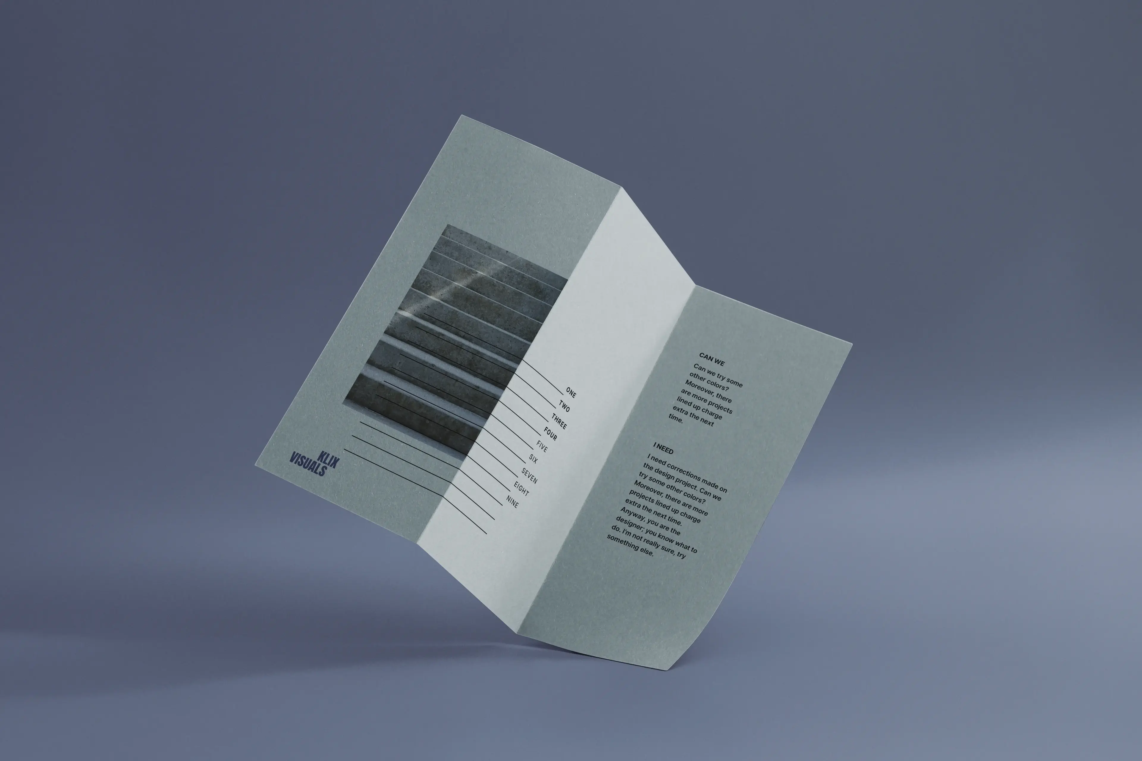 Aufgefächerte Wickelfalz-Broschüre aus einem Printprojekt, Mockup
