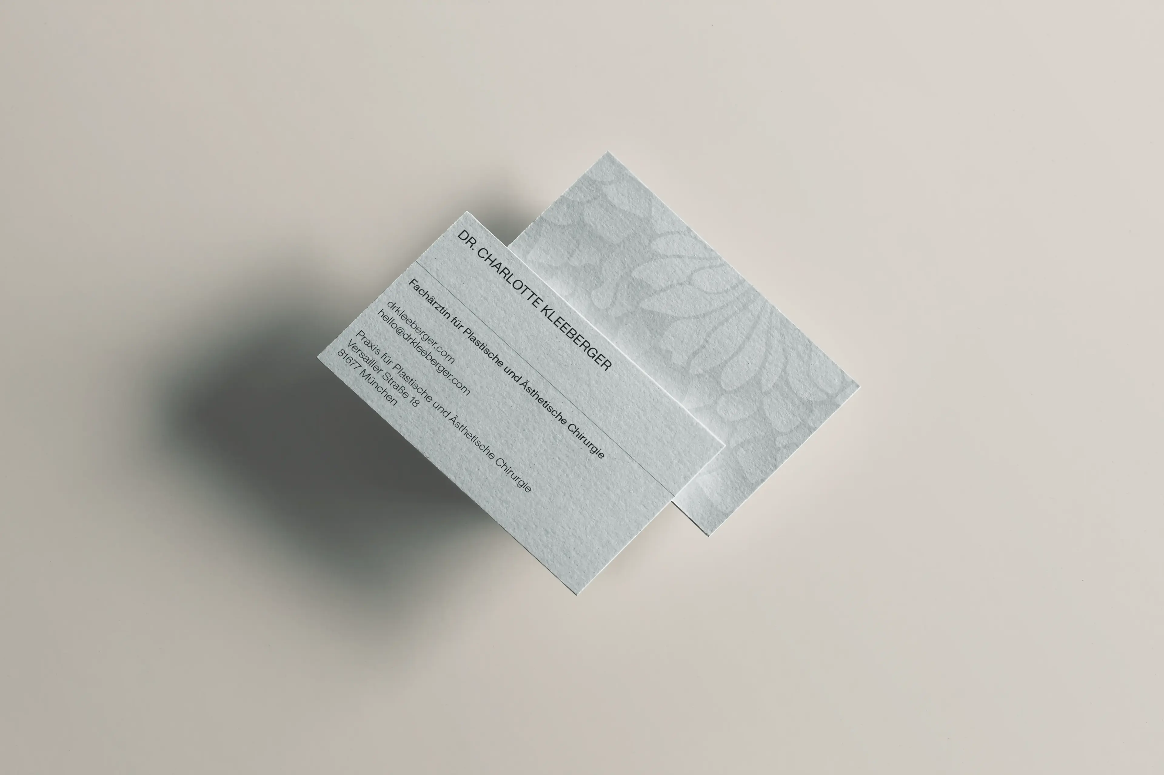 Visitenkarten aus der Corporate Identity für Dr. Charlotte Kleeberger